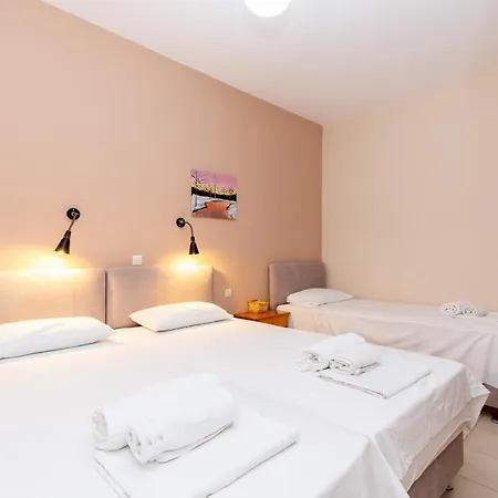 Angelika Neos Marmaras